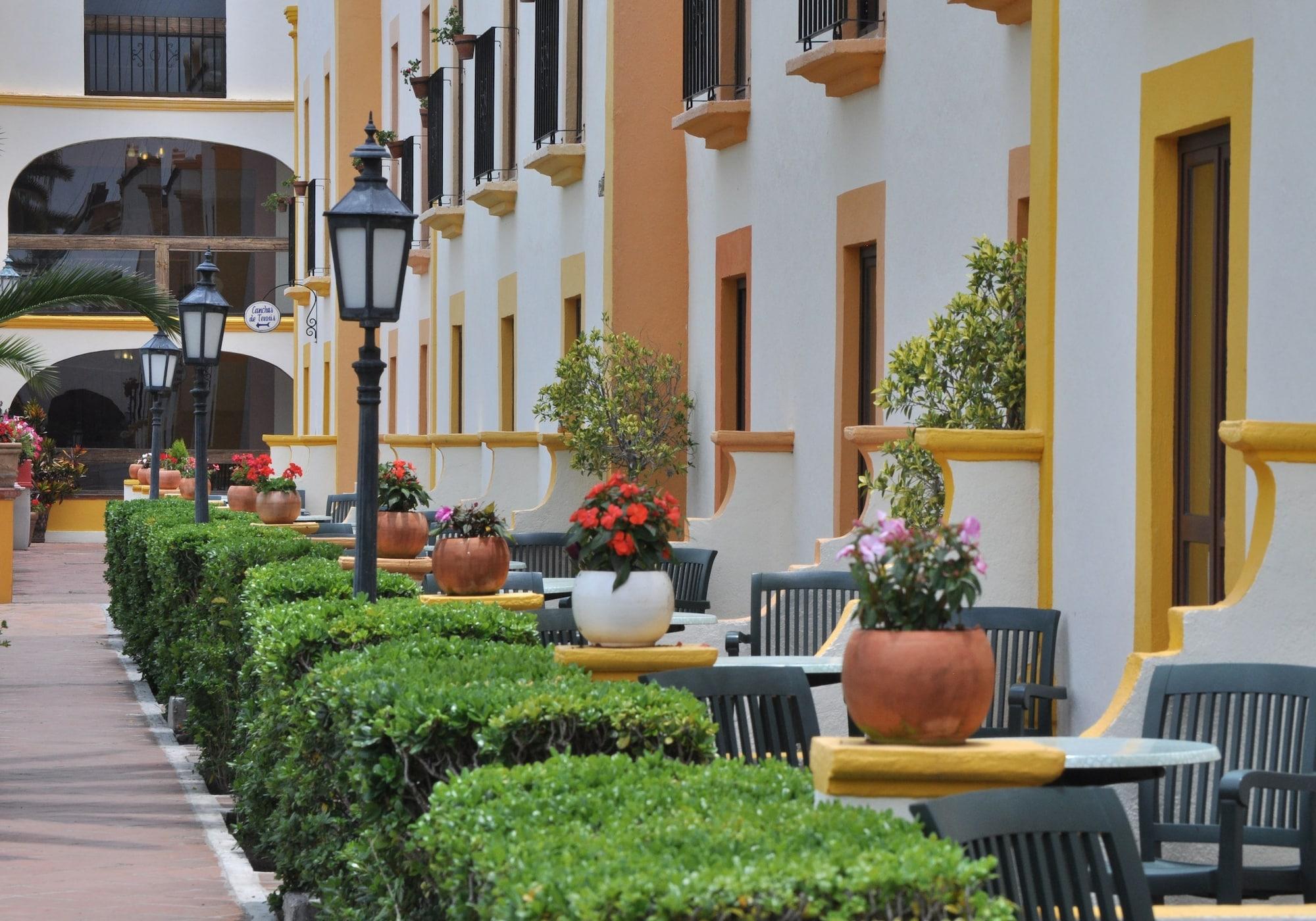 Hotel Mision Grand Juriquilla Exterior foto