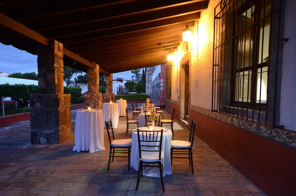 Hotel Mision Grand Juriquilla Exterior foto