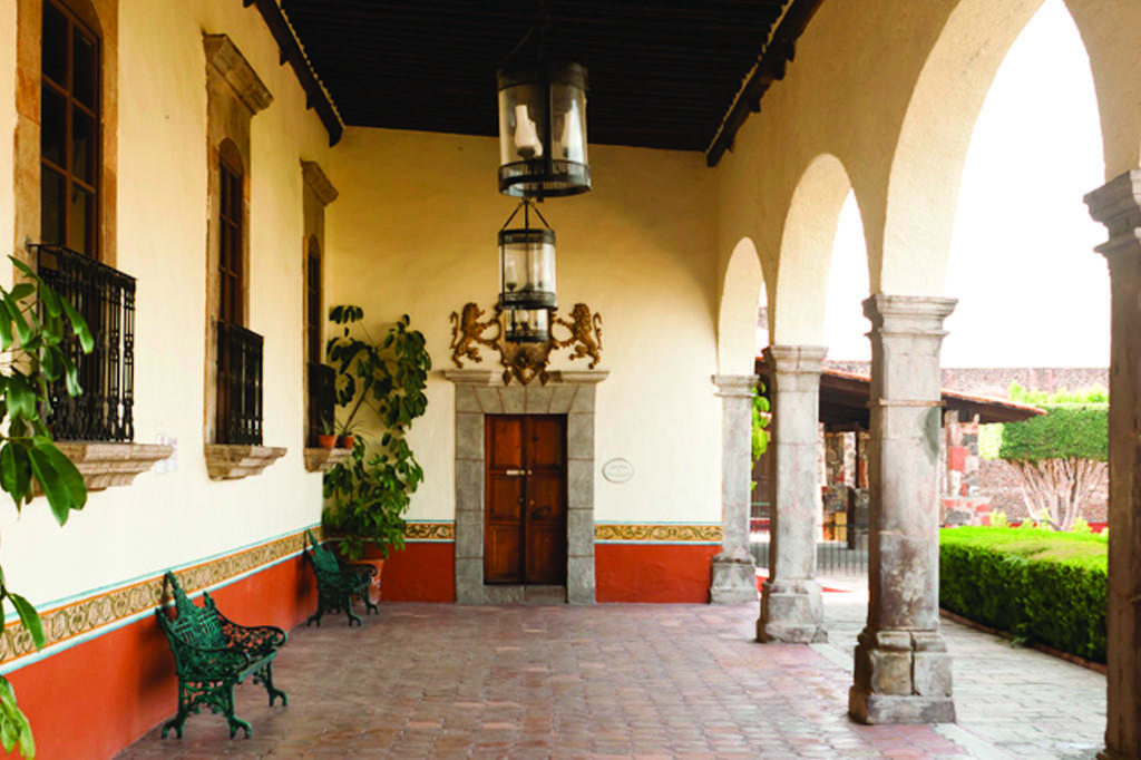 Hotel Mision Grand Juriquilla Exterior foto