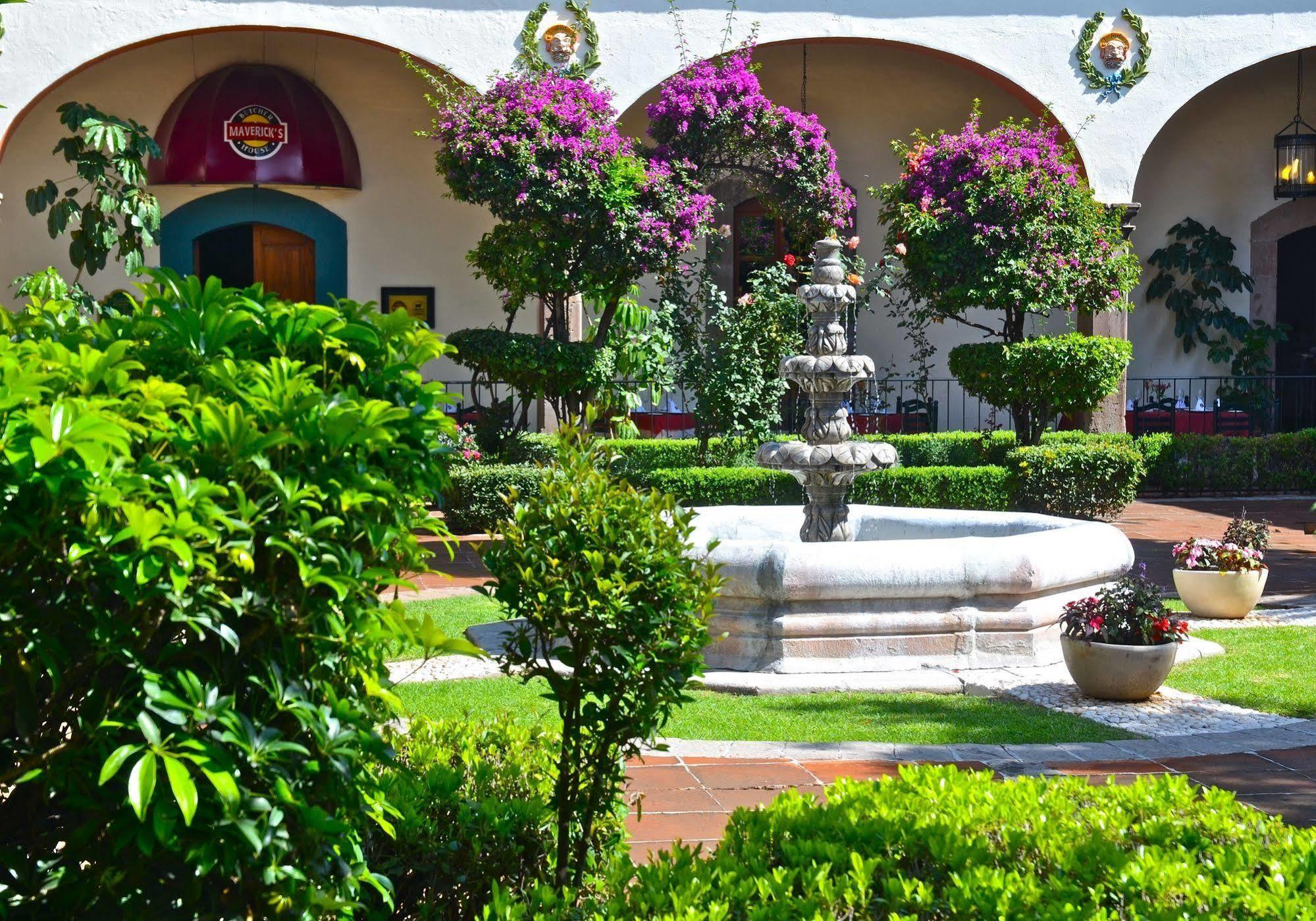 Hotel Mision Grand Juriquilla Exterior foto