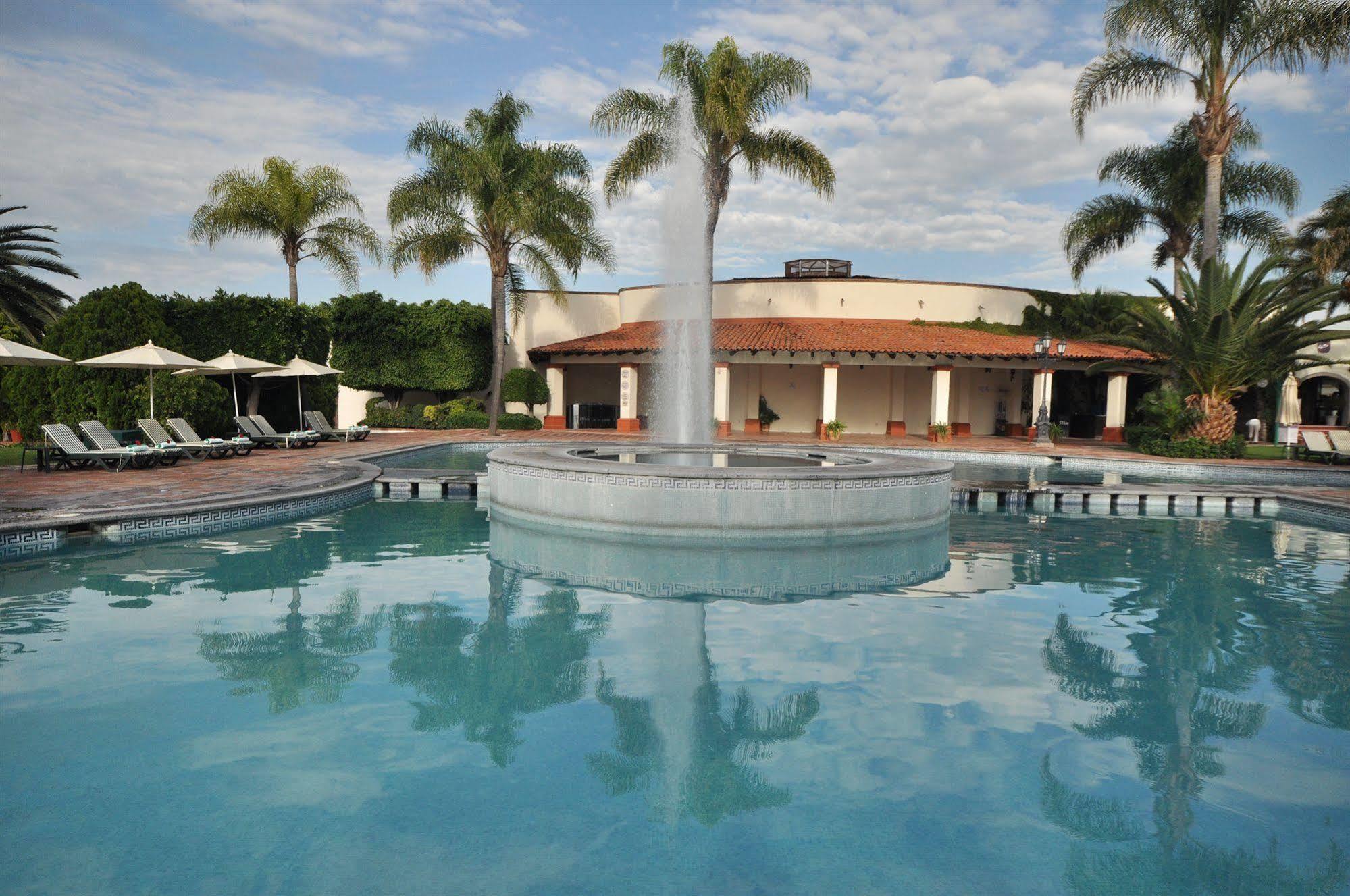 Hotel Mision Grand Juriquilla Exterior foto